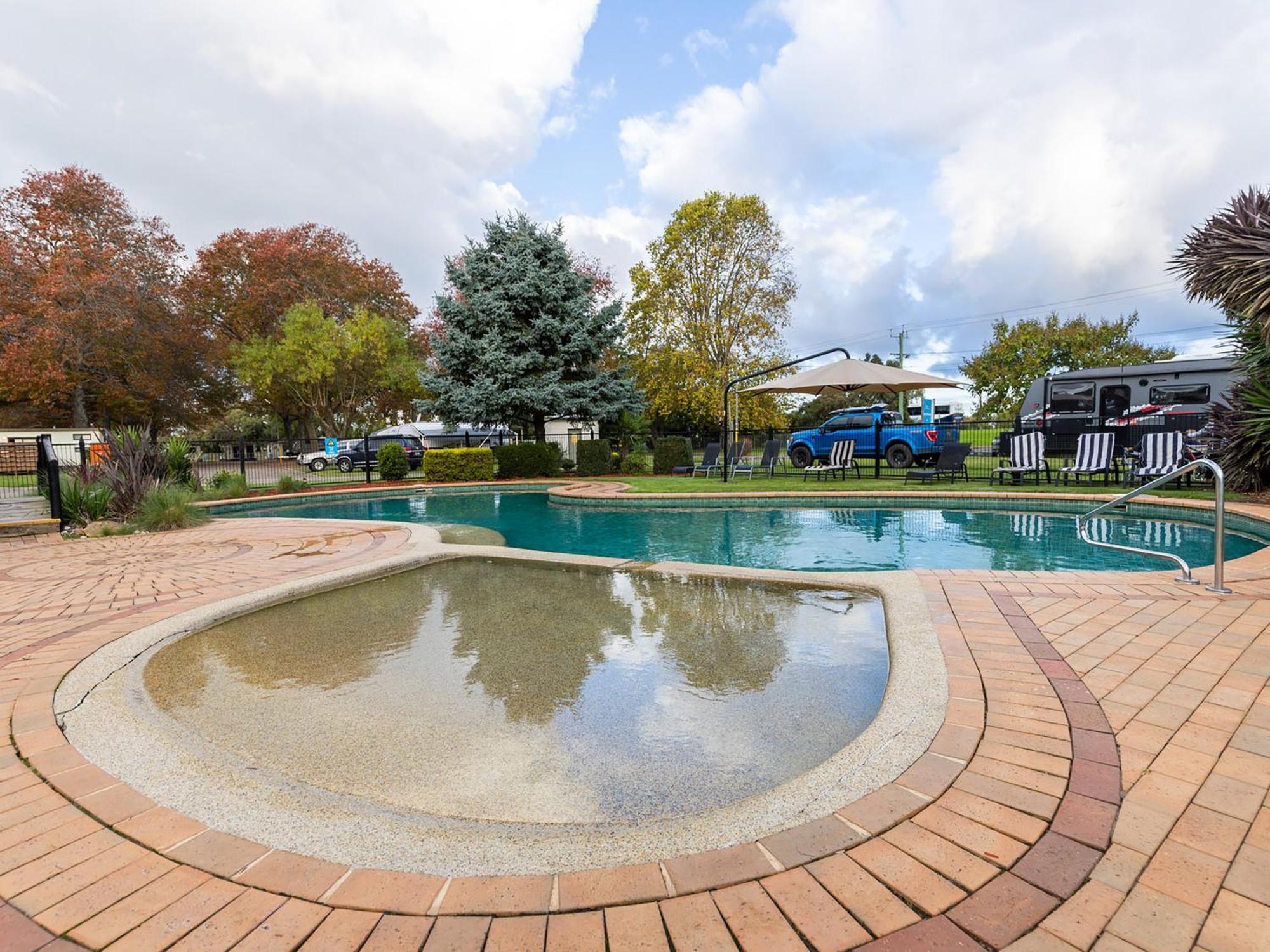 Nrma Bairnsdale Riverside Holiday Park Экстерьер фото