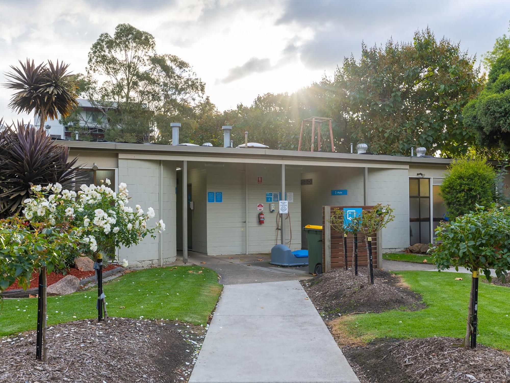 Nrma Bairnsdale Riverside Holiday Park Экстерьер фото