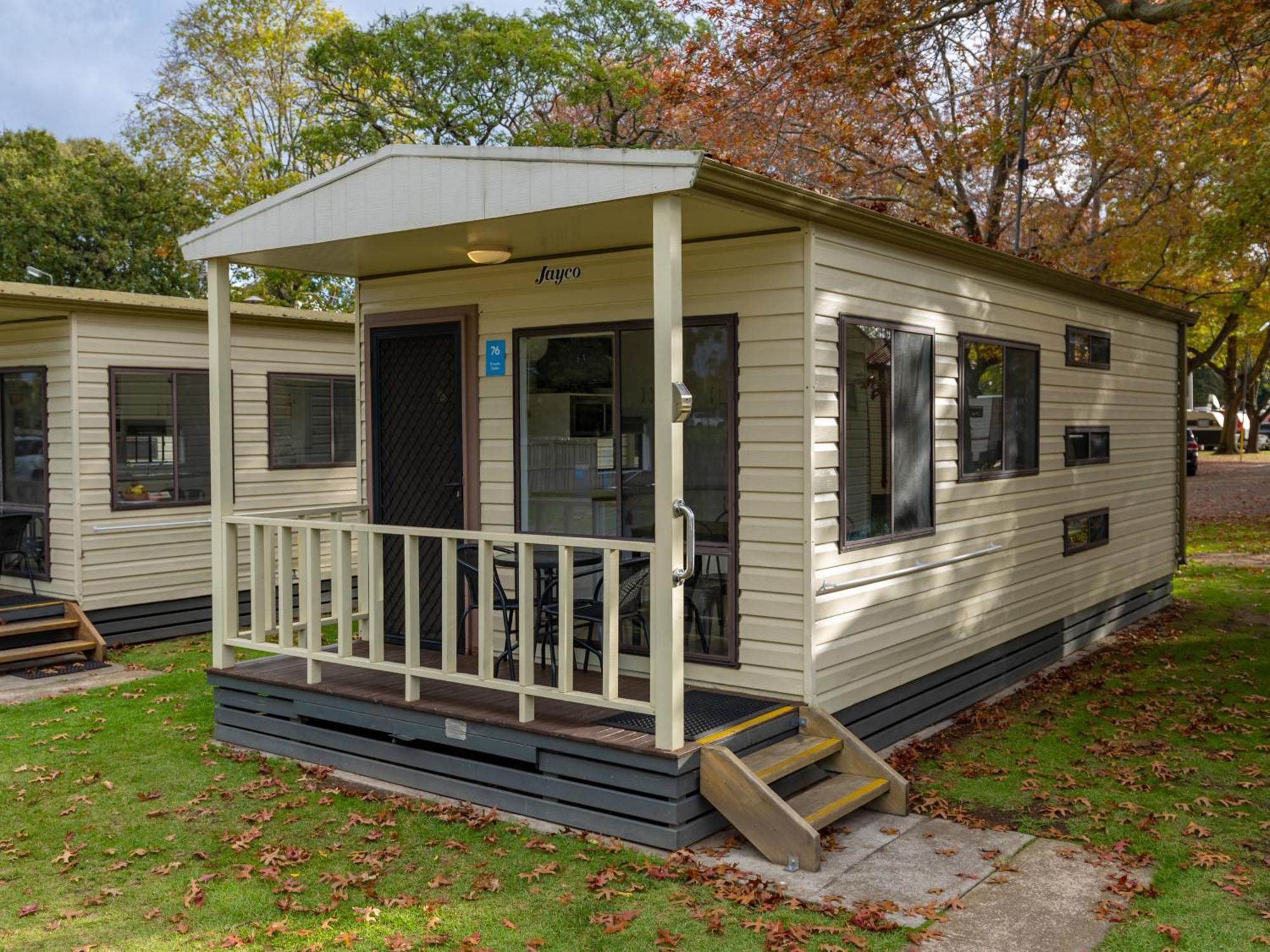 Nrma Bairnsdale Riverside Holiday Park Номер фото