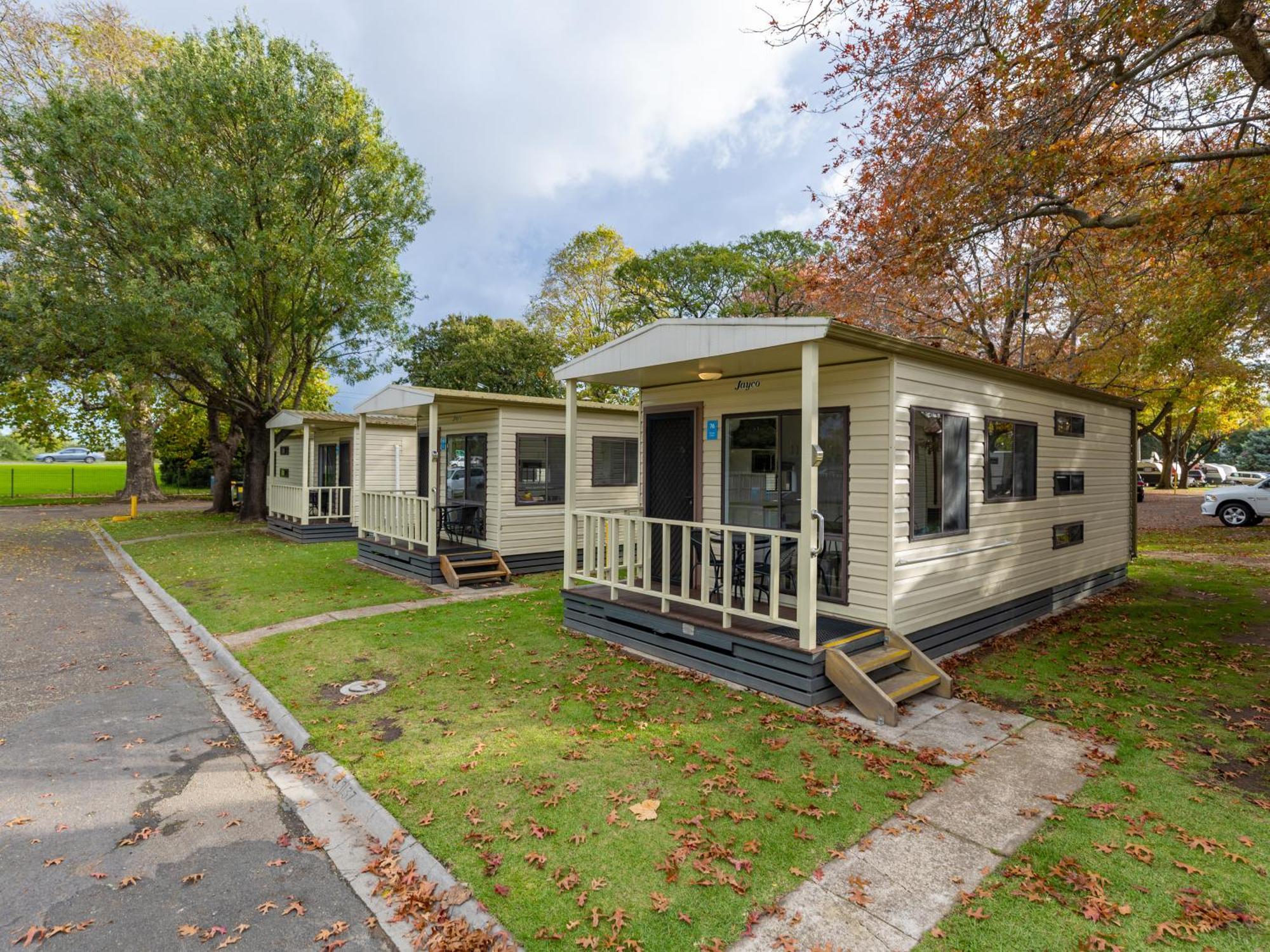 Nrma Bairnsdale Riverside Holiday Park Номер фото