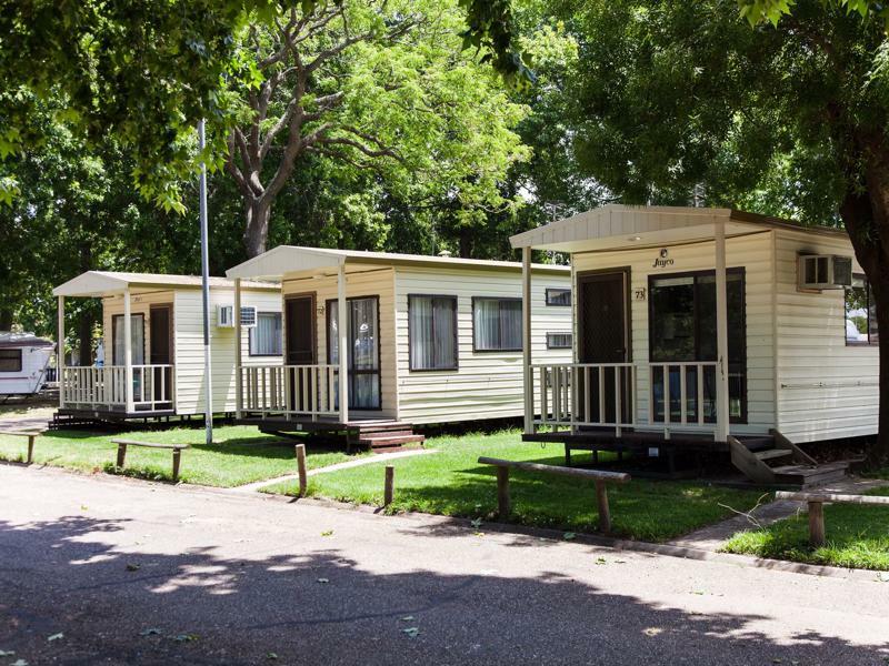 Nrma Bairnsdale Riverside Holiday Park Экстерьер фото