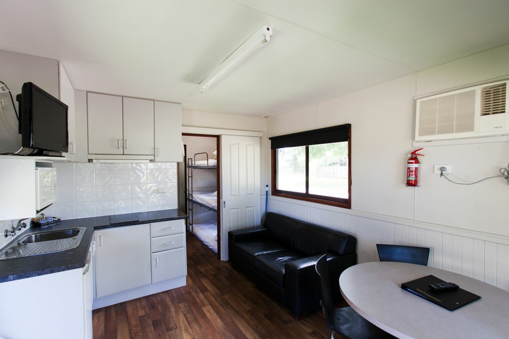 Nrma Bairnsdale Riverside Holiday Park Экстерьер фото