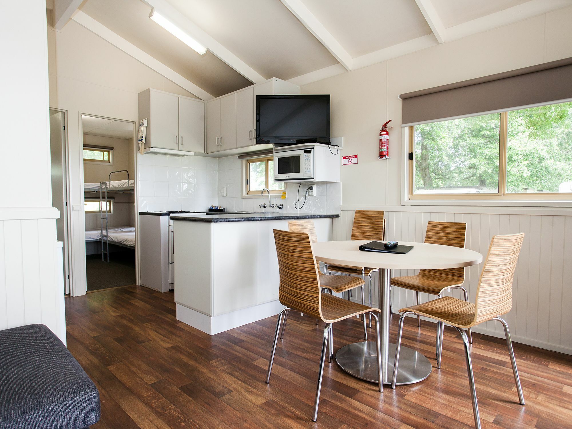 Nrma Bairnsdale Riverside Holiday Park Экстерьер фото